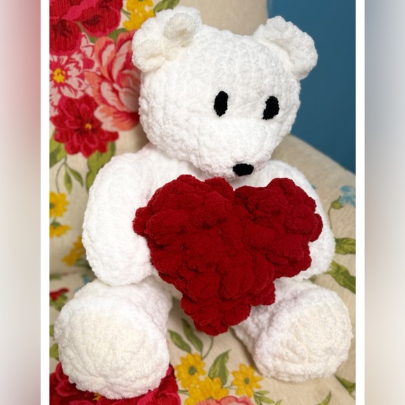 Handmade Hand Crafted Knit Valentine Teddy Bear Heart Pillow White Cream Red - Picture 2 of 2